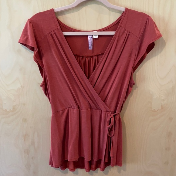 Top - Picture 1 of 2